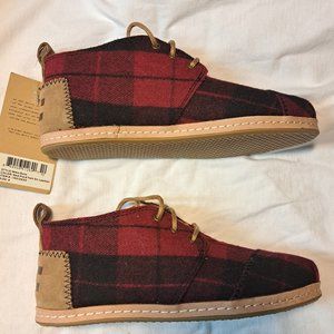 Toms Bota Red/Black Plaid Felt Bootie BRAND NEW with Tags! Women's Size 6
